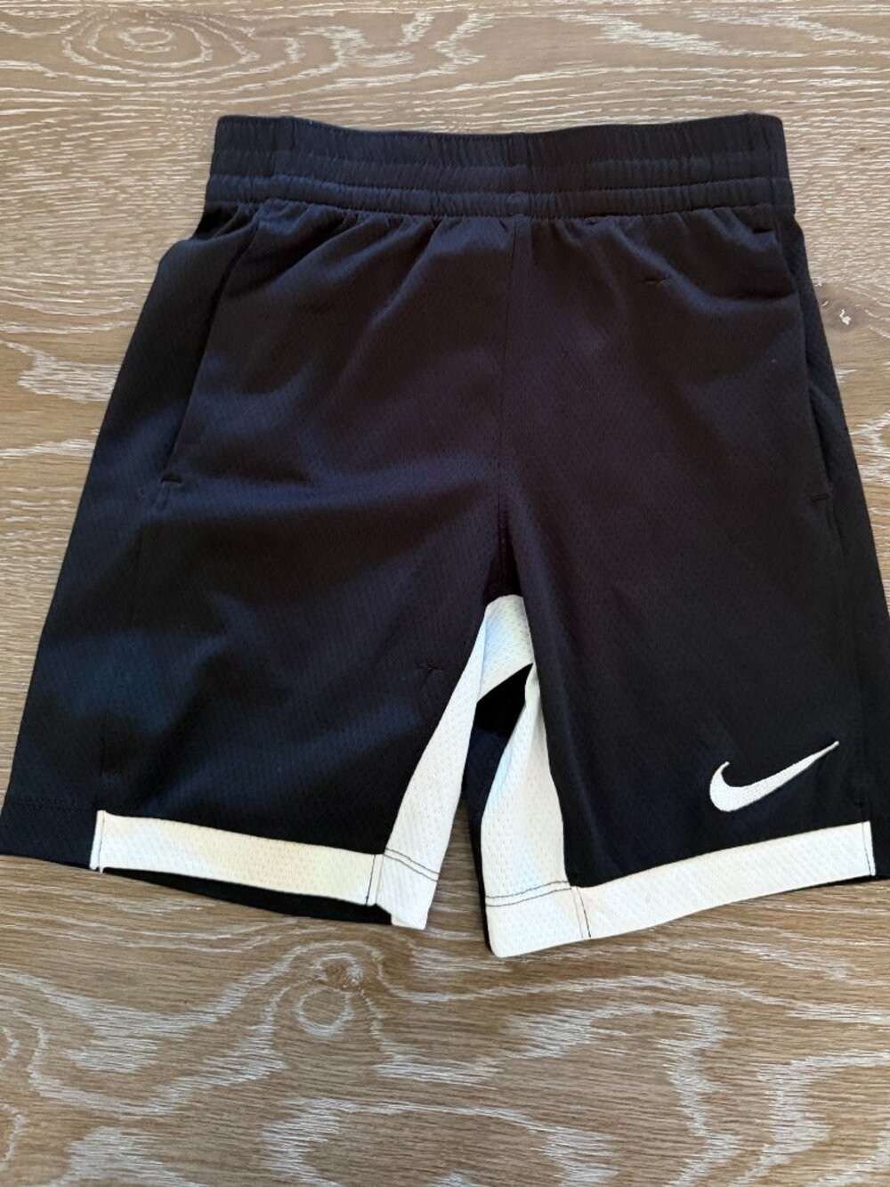 Boys Nike Dri fit black/white elastic waist pull on shorts size small